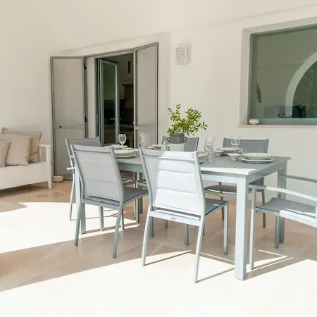 Helloapulia - Charming Trulli Almadari 奇斯泰尼诺